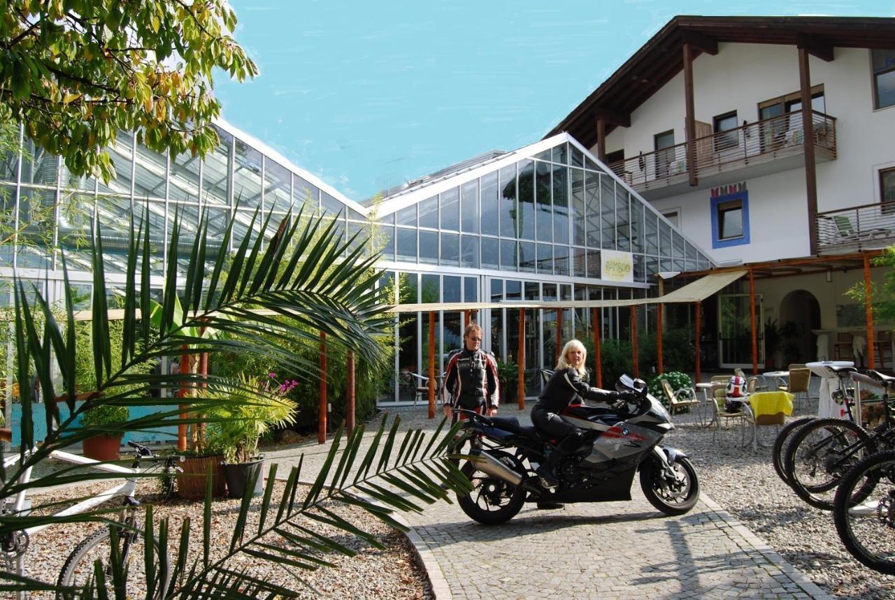 Hotel Bamboo Haupthaus Coldrano Bagian luar foto