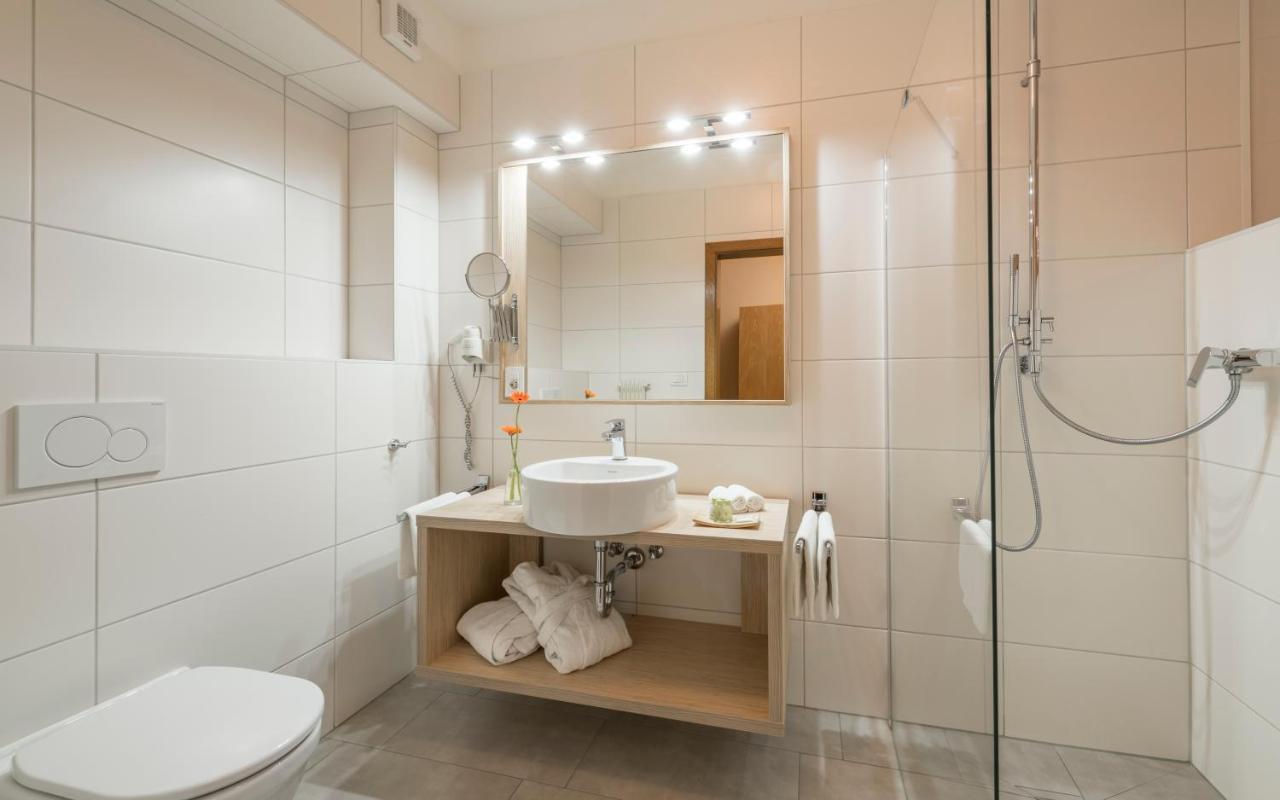 Hotel Bamboo Haupthaus Coldrano Bagian luar foto